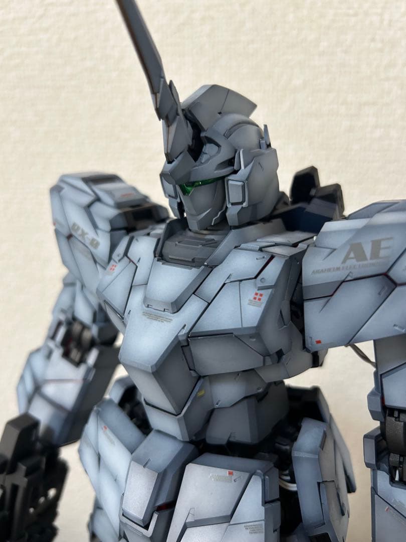 ガンプラ　PG ユニコーンガンダム　全塗装　完成品