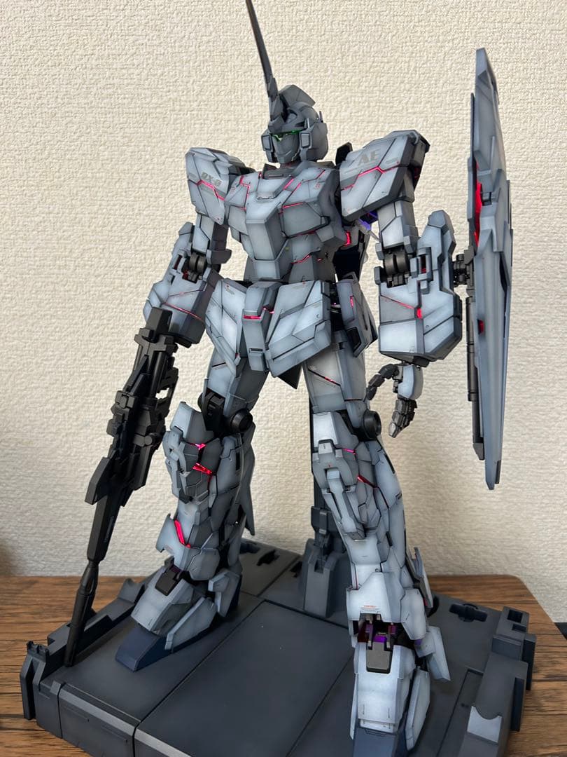 ガンプラ　PG ユニコーンガンダム　全塗装　完成品