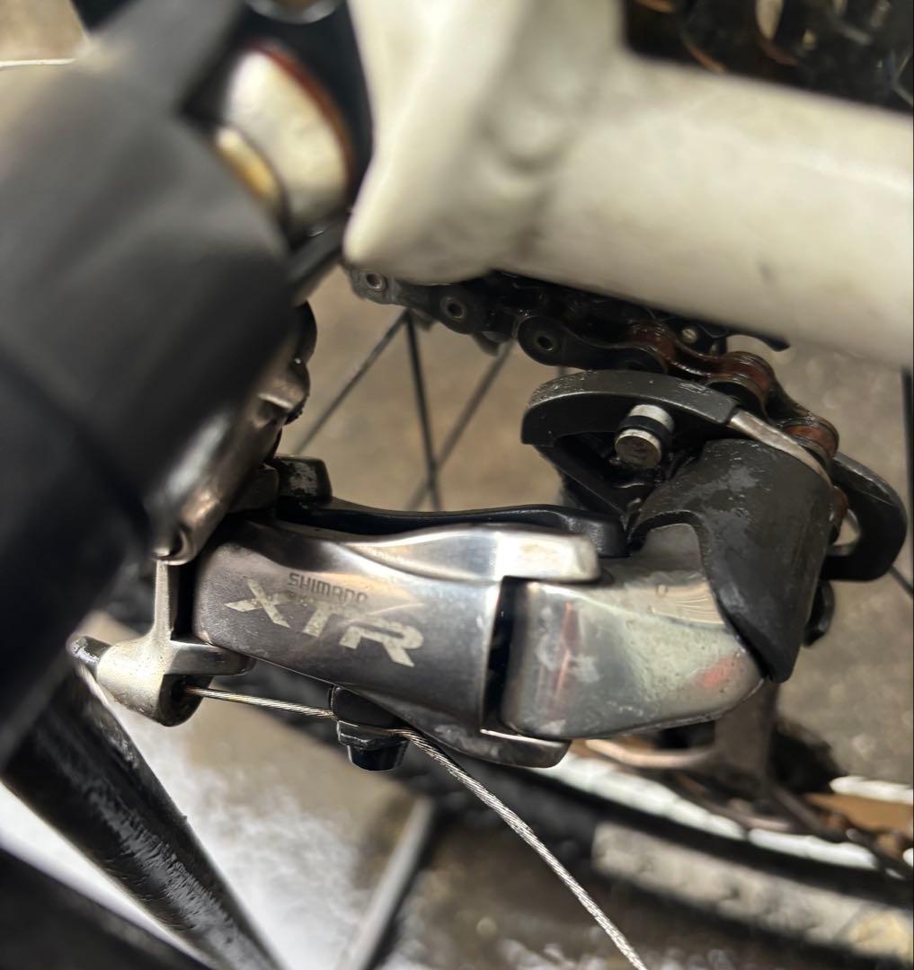 GT Avalanche 2.0マウンテンバイク 26インチ