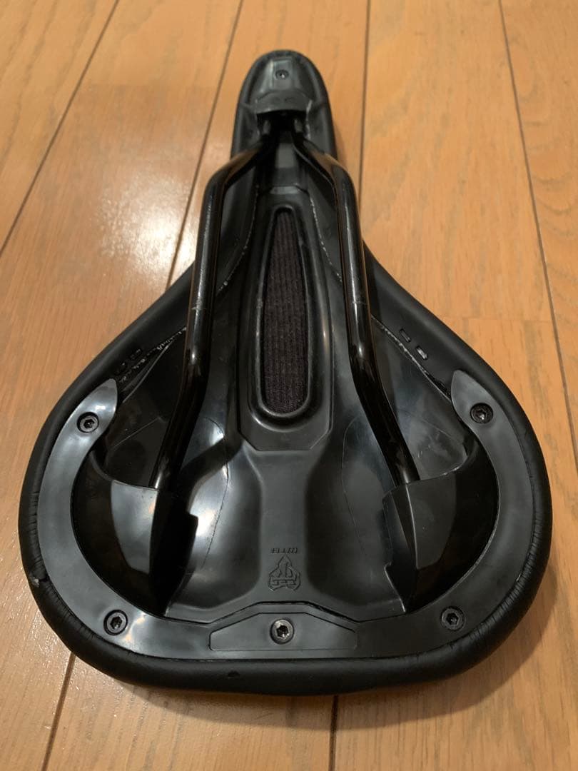WTB VOLT サドル
