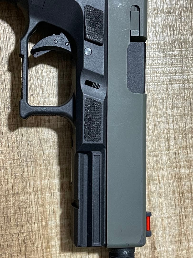 Carbon8 ストライカー9 CO2ガスブローバック