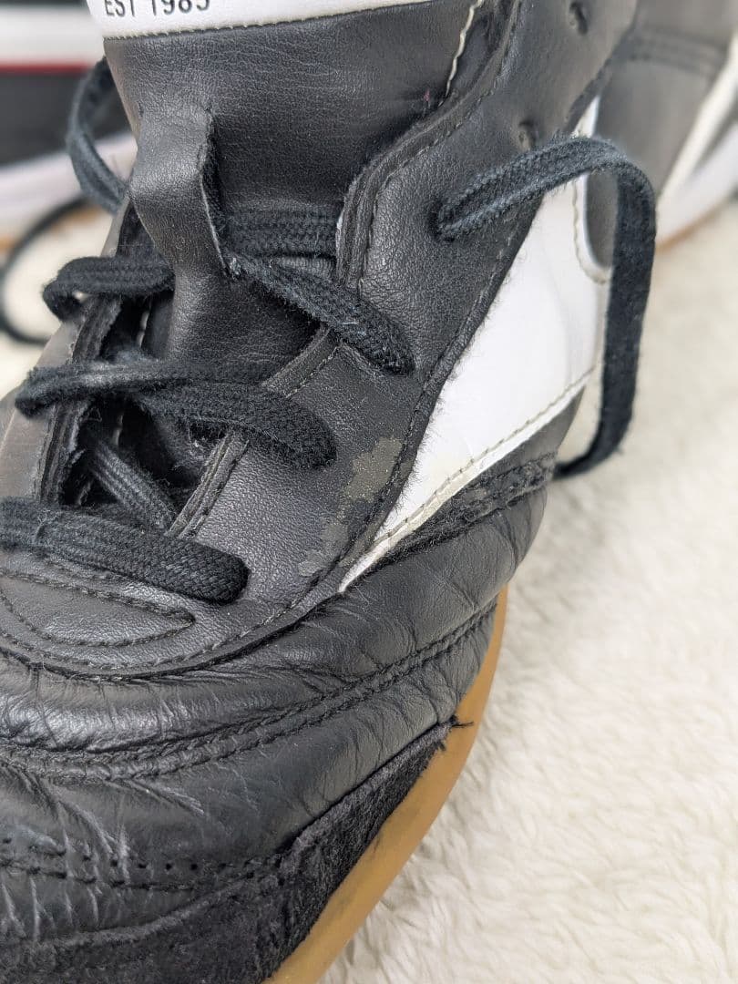 【人気】MIZUNO　モレリアIN　フットサルシューズ　レザー　黒　26.5cm