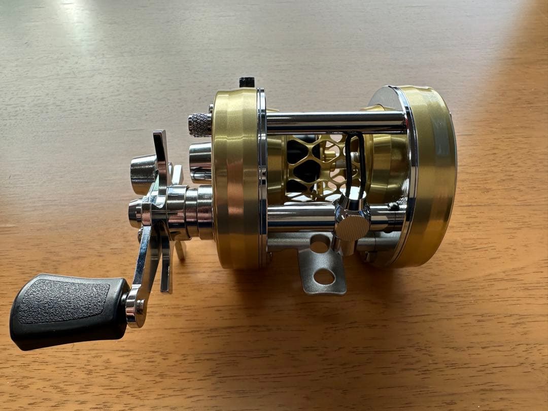 abuアンバサダー2500c アベイルフルチューン極美品 実釣未使用 付属品完品