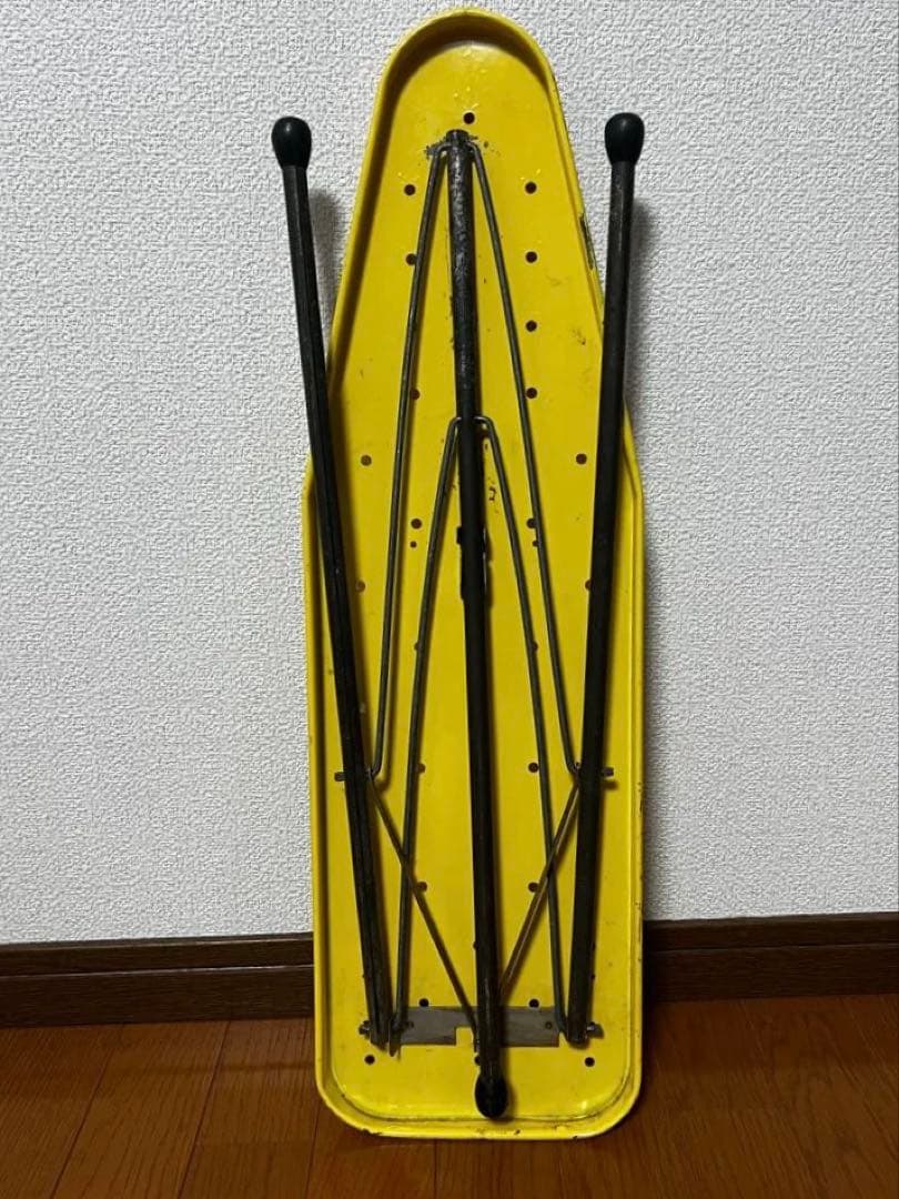 ビンテージアイロン台 折りたたみ式 スチールアイロン台