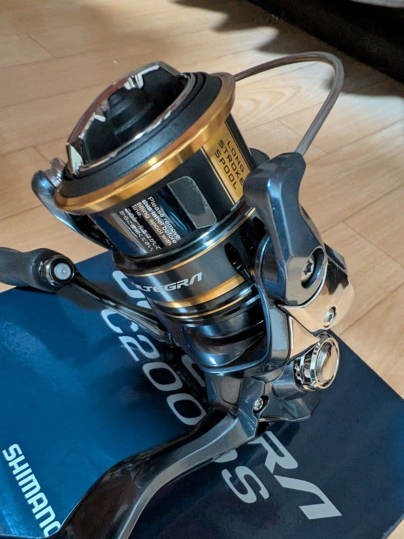 SHIMANO ULTEGRA C2000S リール