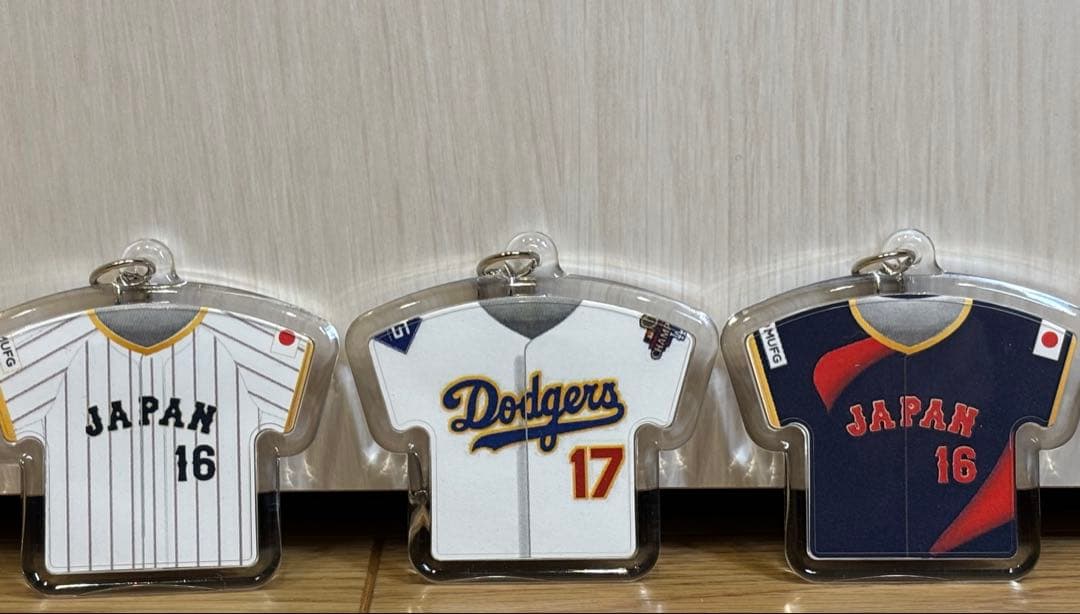 ⭐️大谷翔平 ユニフォーム型キーホルダー⭐️ 日本代表＋ドジャース3点 世界一パッチ