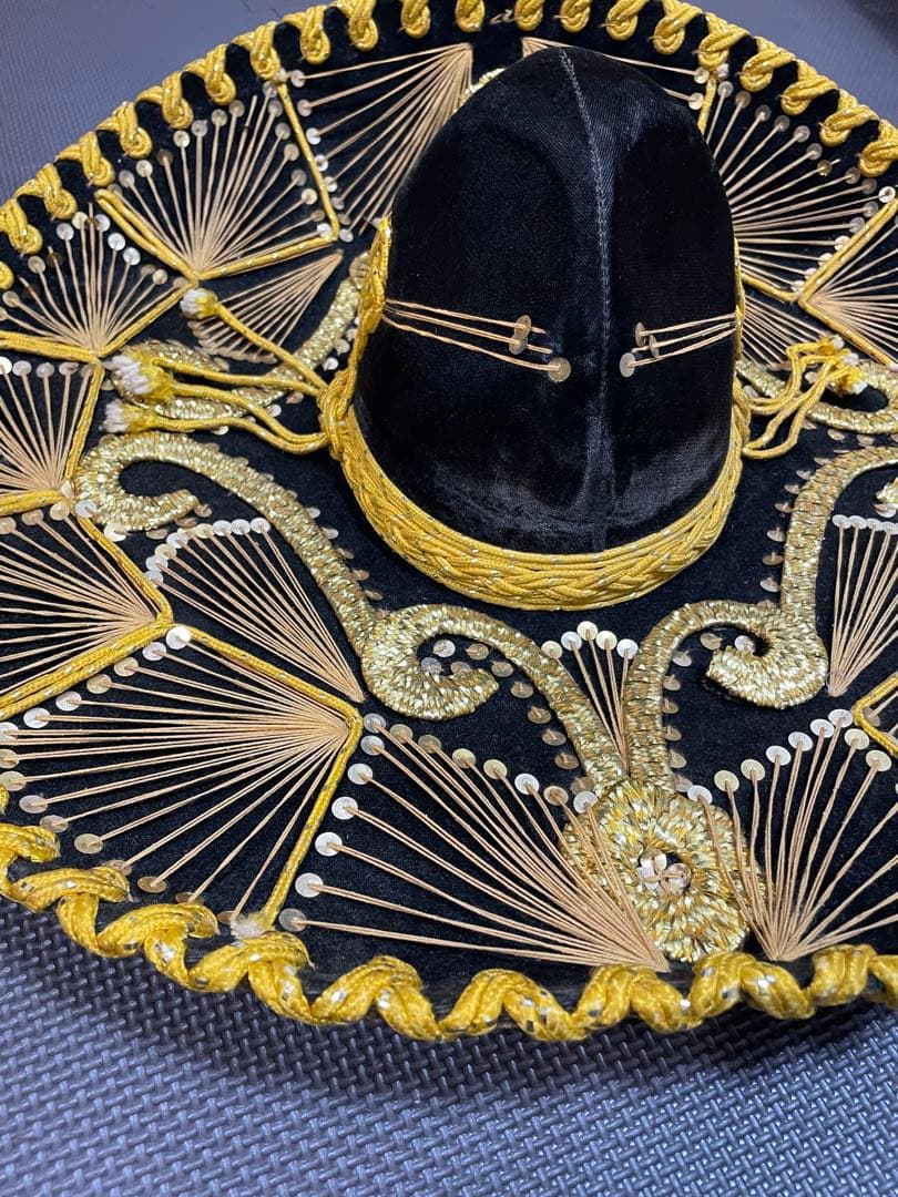 ソンブレロ メキシカンハット　ベロア　アンティーク メキシコ　刺繍入り　黒色