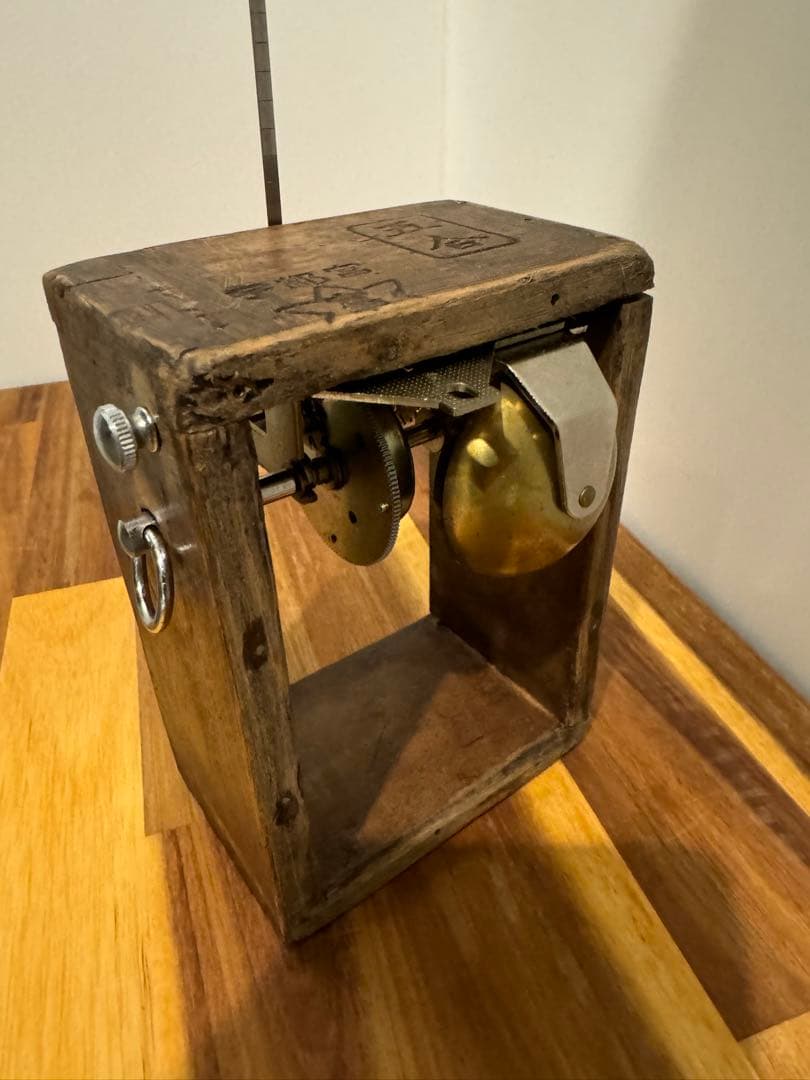 音の有る暮らし　メトロノーム　レトロ芸術　アンティーク5合木升の作家オブジェ