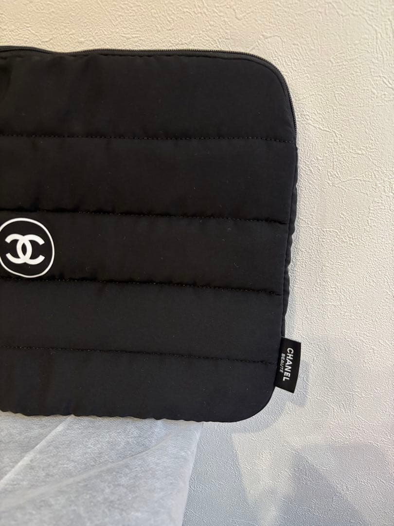 シャネル パソコンケース ノベルティ CHANELビューティー　ノートpcケース