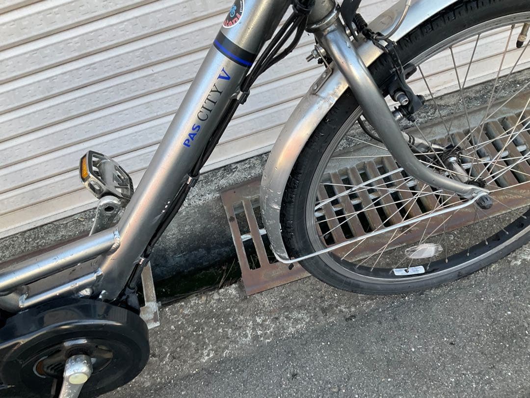 ヤマハ最新機種電動アシスト自転車pas cityV24インチグレーアルミボディー