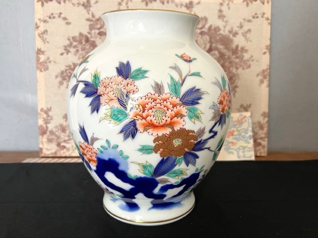 深川製磁　花瓶　花器　色絵牡丹　岩牡丹