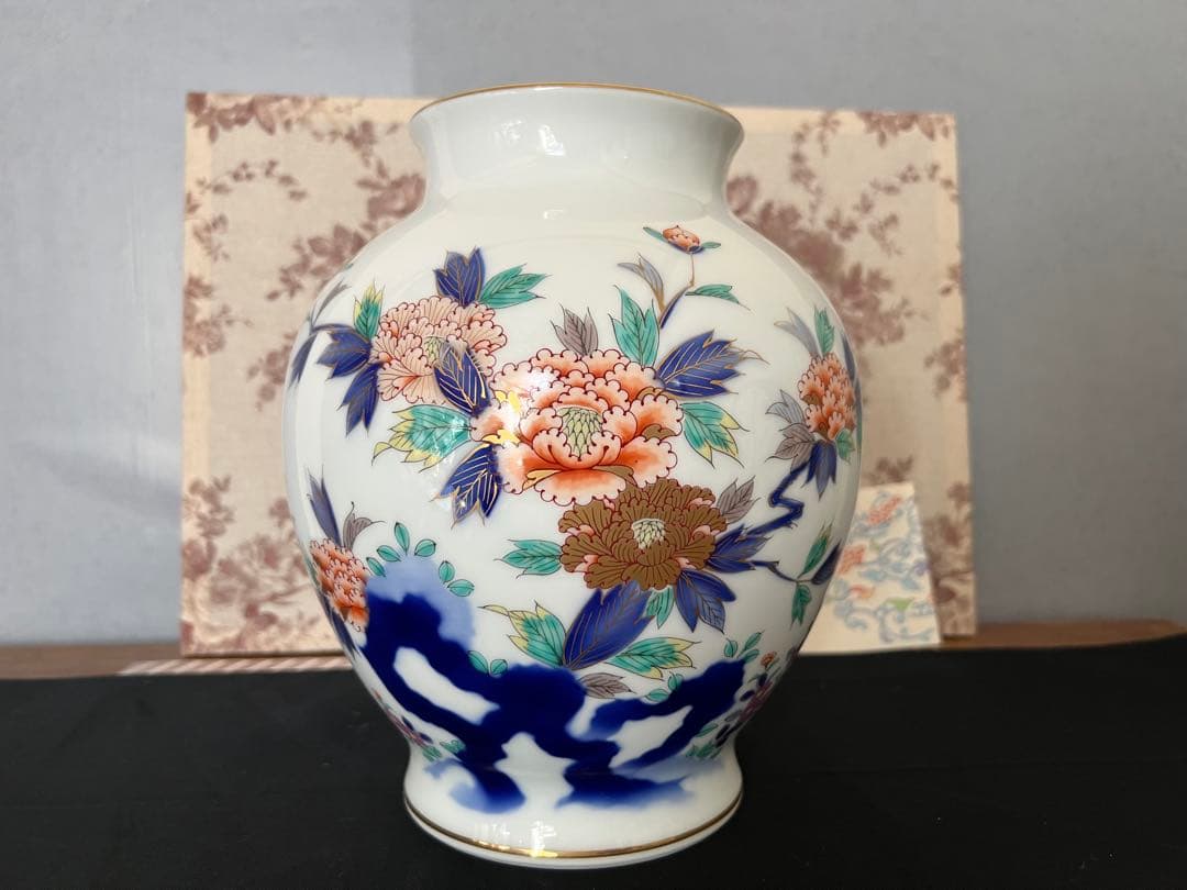 深川製磁　花瓶　花器　色絵牡丹　岩牡丹