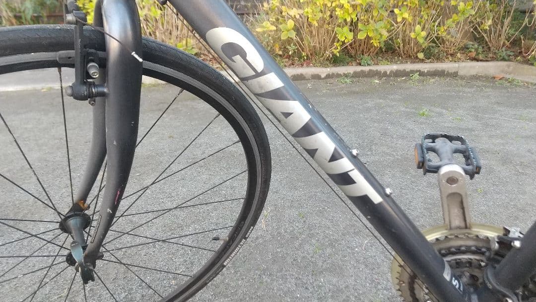 GIANT ESCAPE R3 700C アルミ 24速 470mmグレークロス