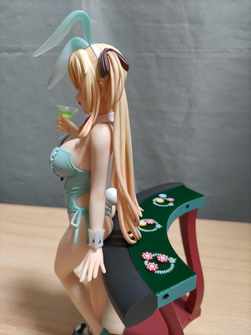【中古品/限定特典付】聖剣学院の魔剣使い レギーナ 緋色のバニーフィギュア