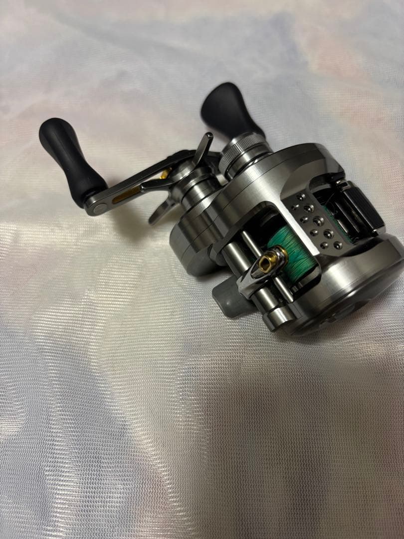 リール SHIMANO 23 CALCUTTA CONQUEST BFS XG