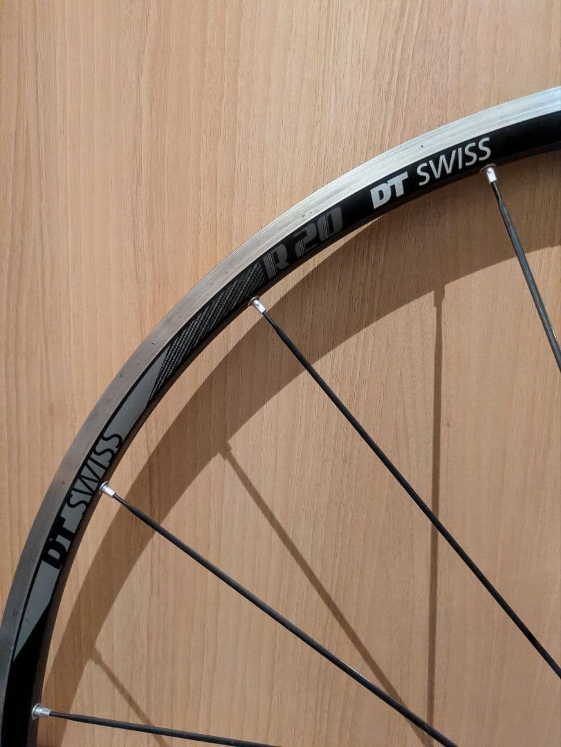 DT SWISS R20 完組フロントホイール 700c
