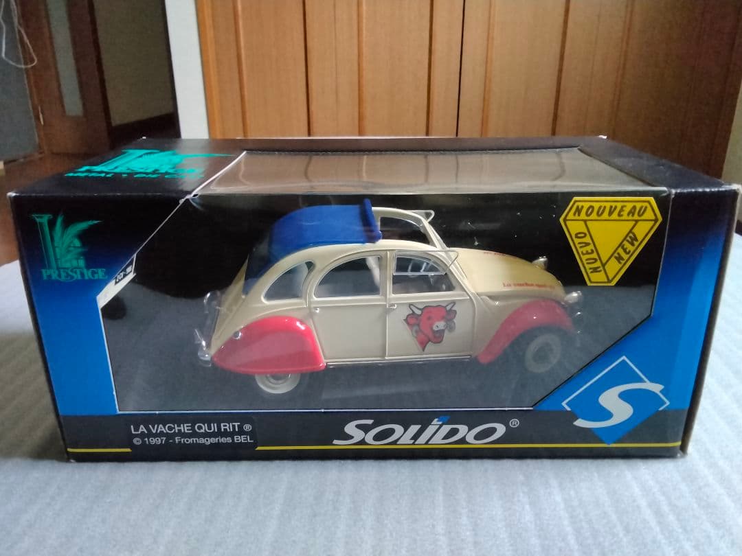 CITROEN　２CV　（LA　VACHE　QUI　RIT）　箱あり