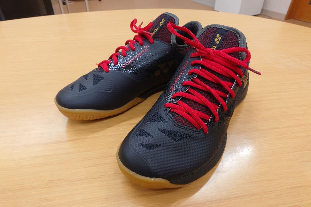 着用1回☆YONEX コンフォートZ2 バドミントンシューズ 26cm 黒