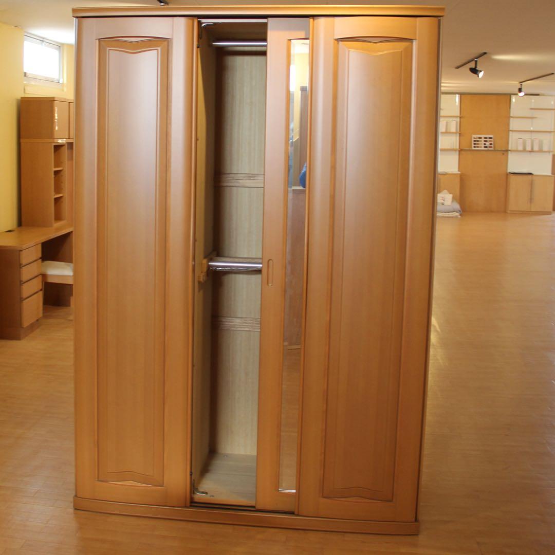 府中家具　洋服タンス　家具屋展示品