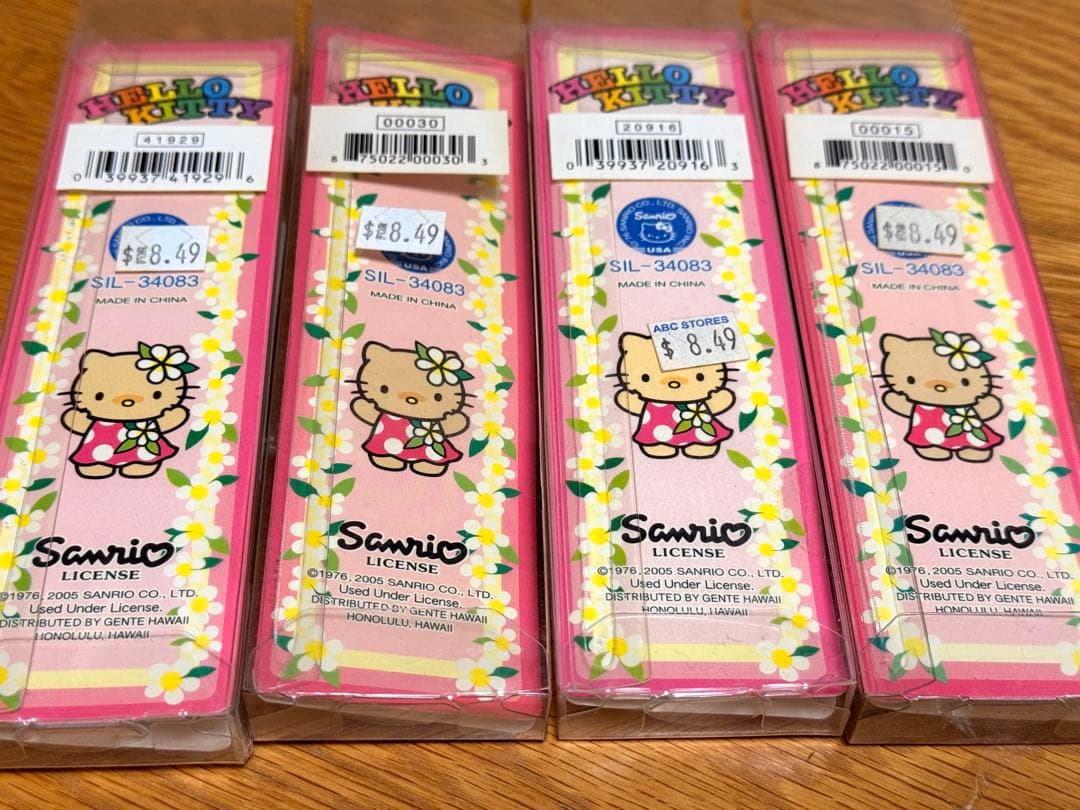 バ*ー様 激レア ご当地 サイパン ハローキティ ストラップ 4個セット