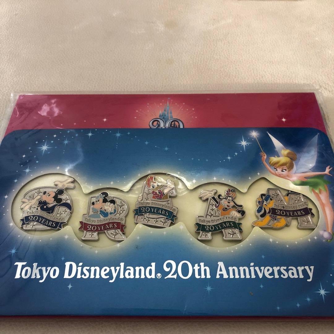 ディズニーランド　周年　非売品等　ピンバッジ 22点　まとめ売り