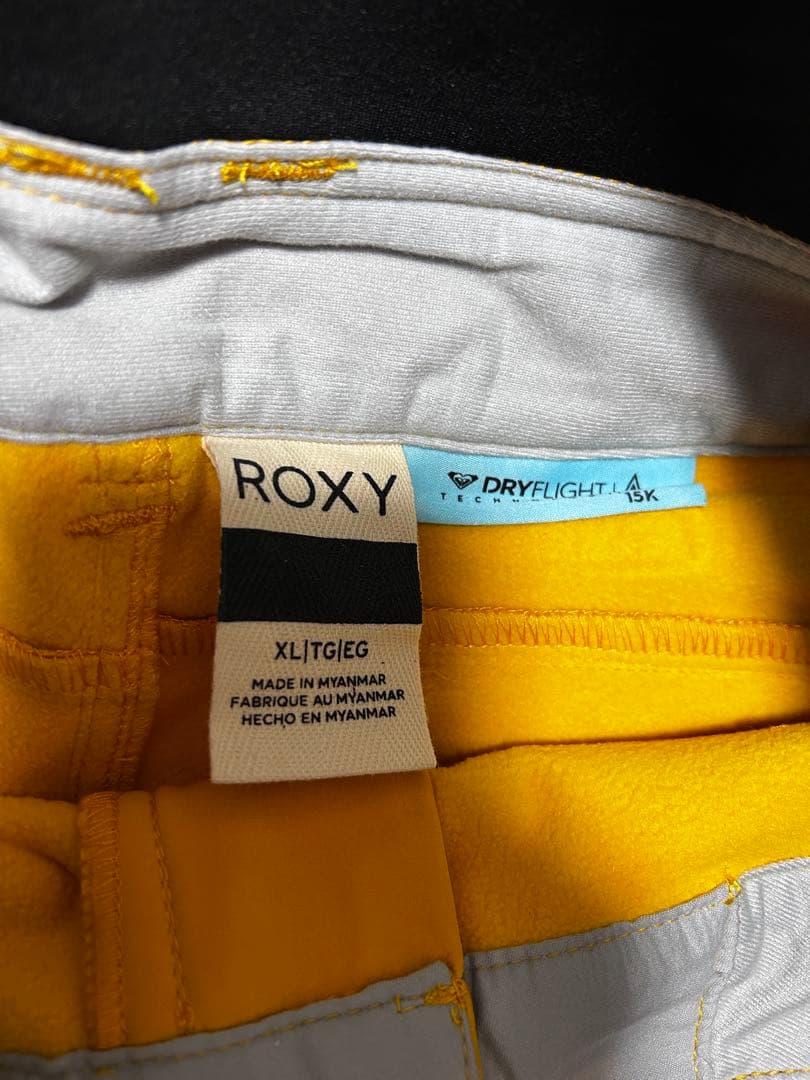 新品未使用　ROXY スノボウェア　スキー　パンツ　黄色　レディースサイズXL
