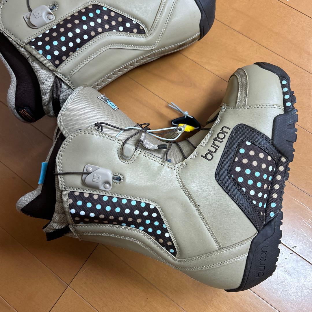 burton Emerald スノーボードブーツ 女性用 ベージュ　25.5cm