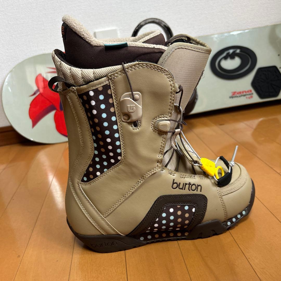 burton Emerald スノーボードブーツ 女性用 ベージュ　25.5cm