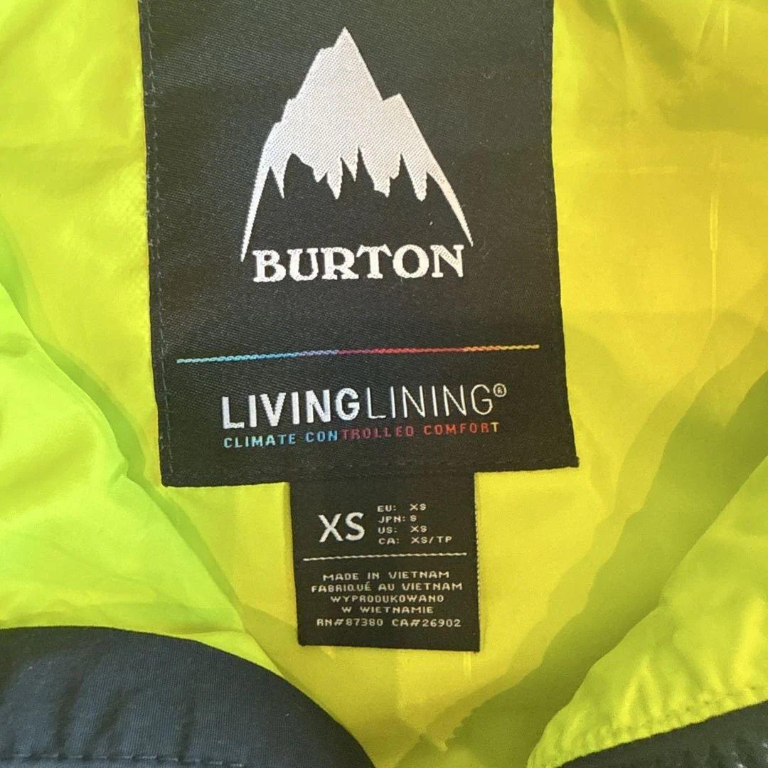 BURTON スノーボードジャケット 防水衣類専用の洗剤で洗いました。