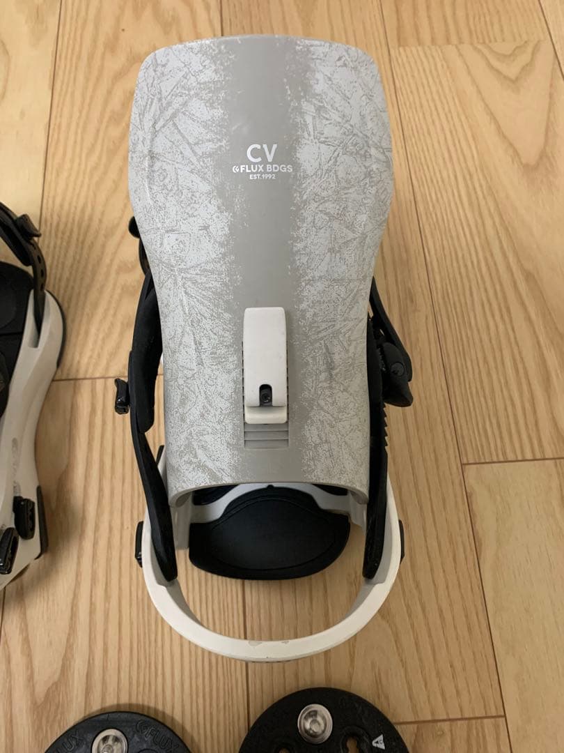 FLUX CV Mサイズ 22-23 スノーボードビンディング ホワイト