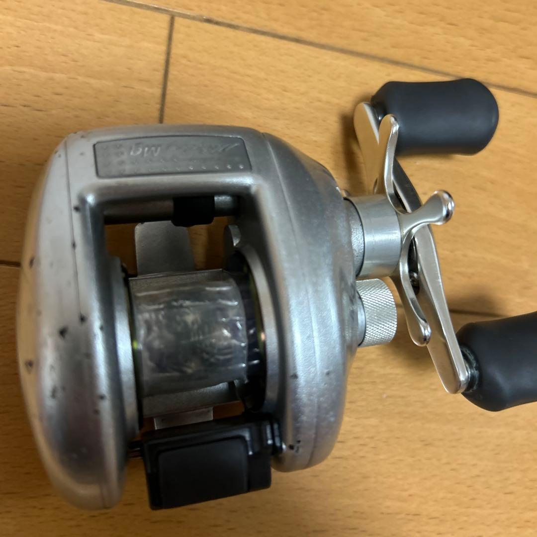 SHIMANO ベイトリール 収納袋付き