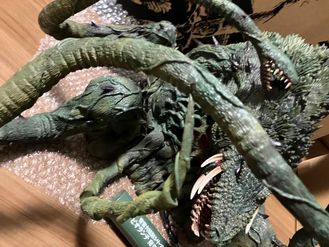 ゴジラ　ビオランテ　発光　東宝大怪獣シリーズ