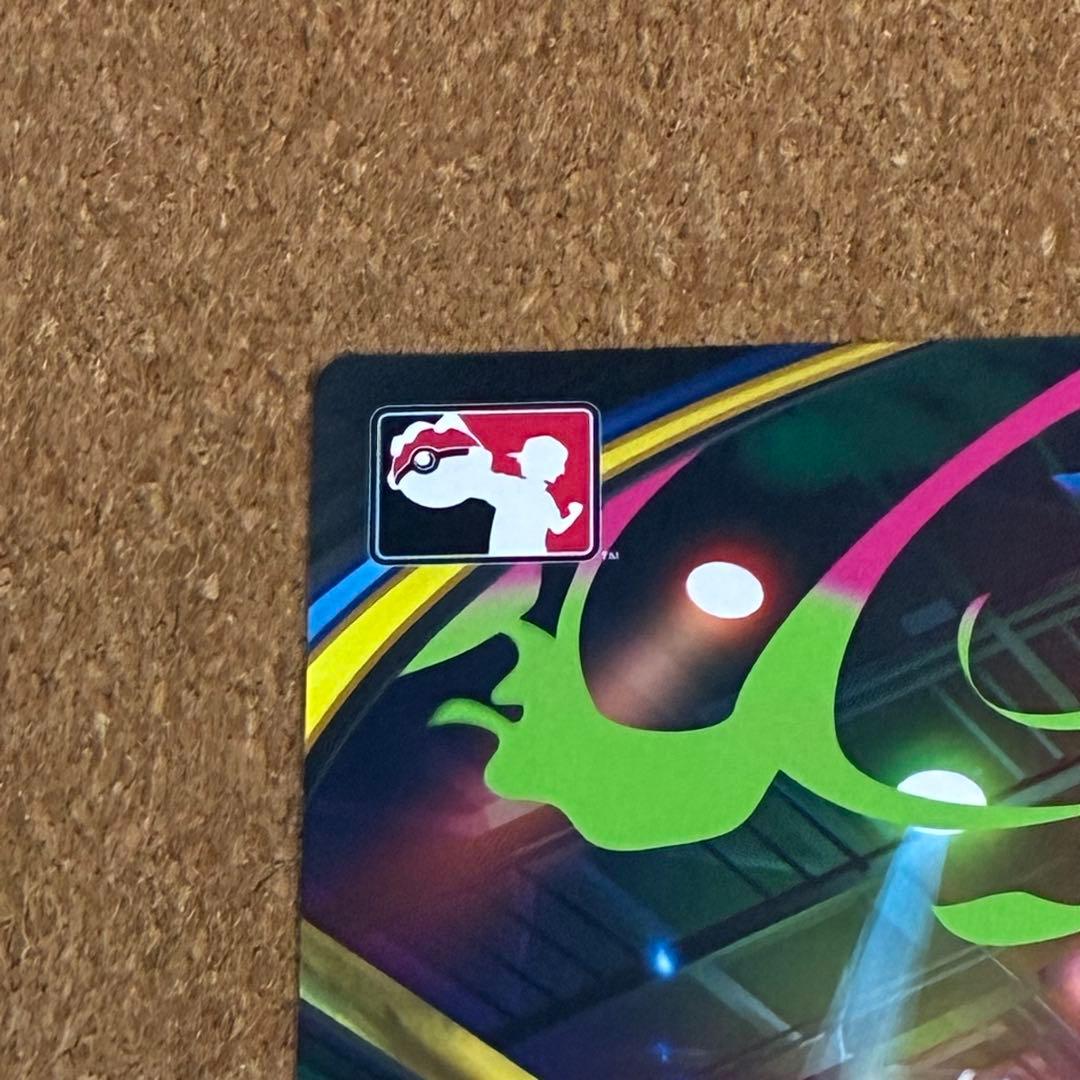 海外ポケモンカード　メガリザードン　プレイマット