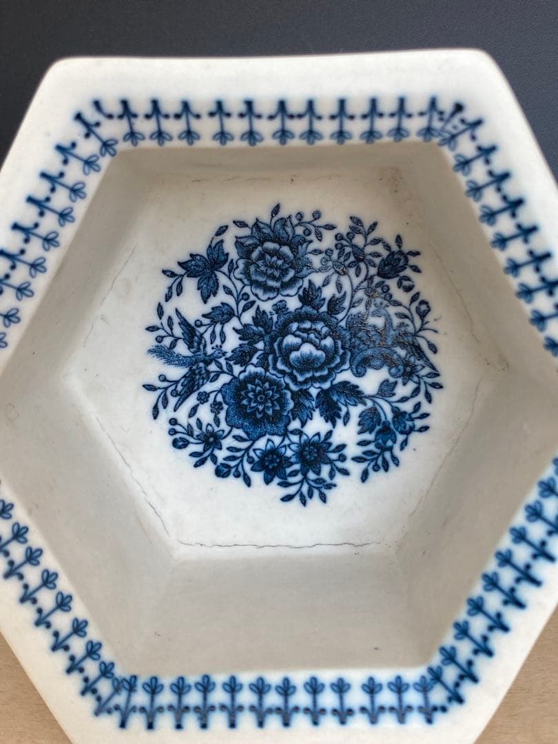 Rut Bryk; HEXAGON/ ルート・ブリュック ヘキサゴン
