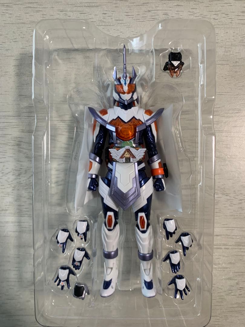 SHFiguarts 仮面ライダーマジェード サンユニコーン