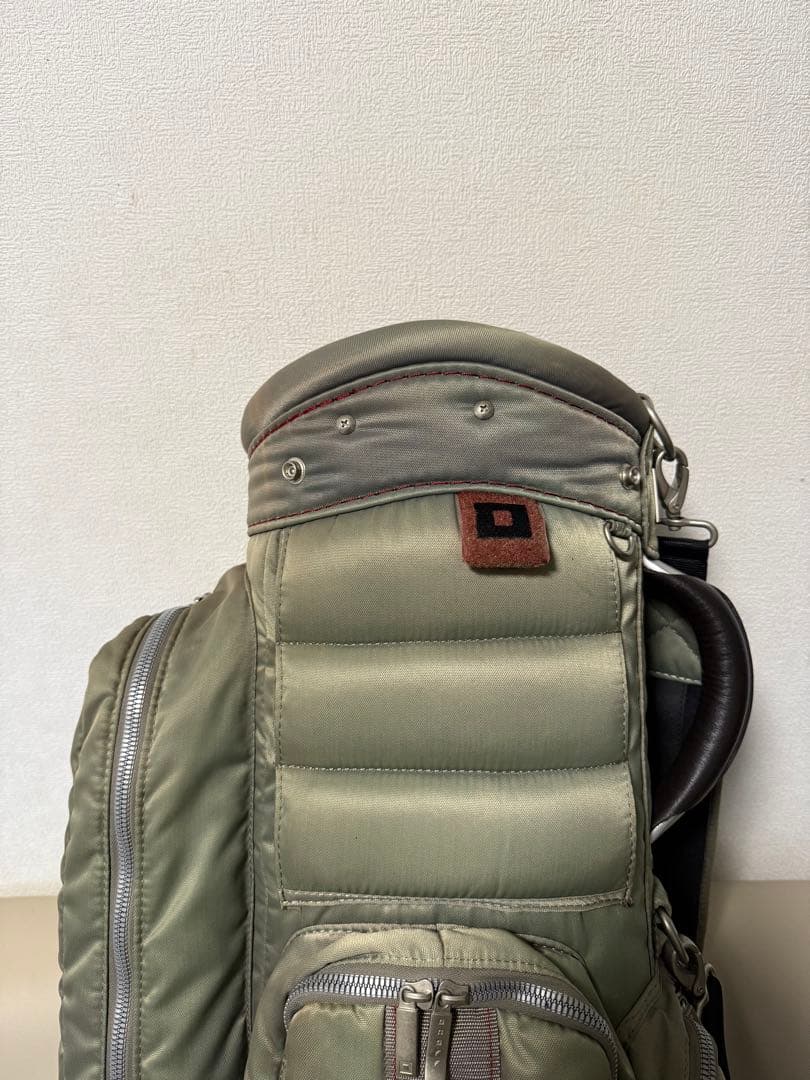 【送料込み】大人気完売品　廃盤希少　オノフ　ONOFF キャディバッグ