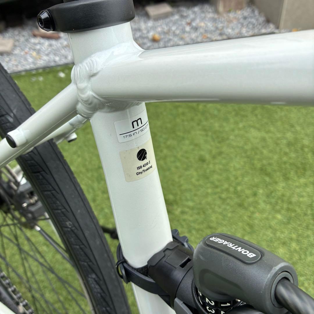 ［直接取引愛知岐阜三重近郊］TREK FX3 Mサイズ ホワイト2021