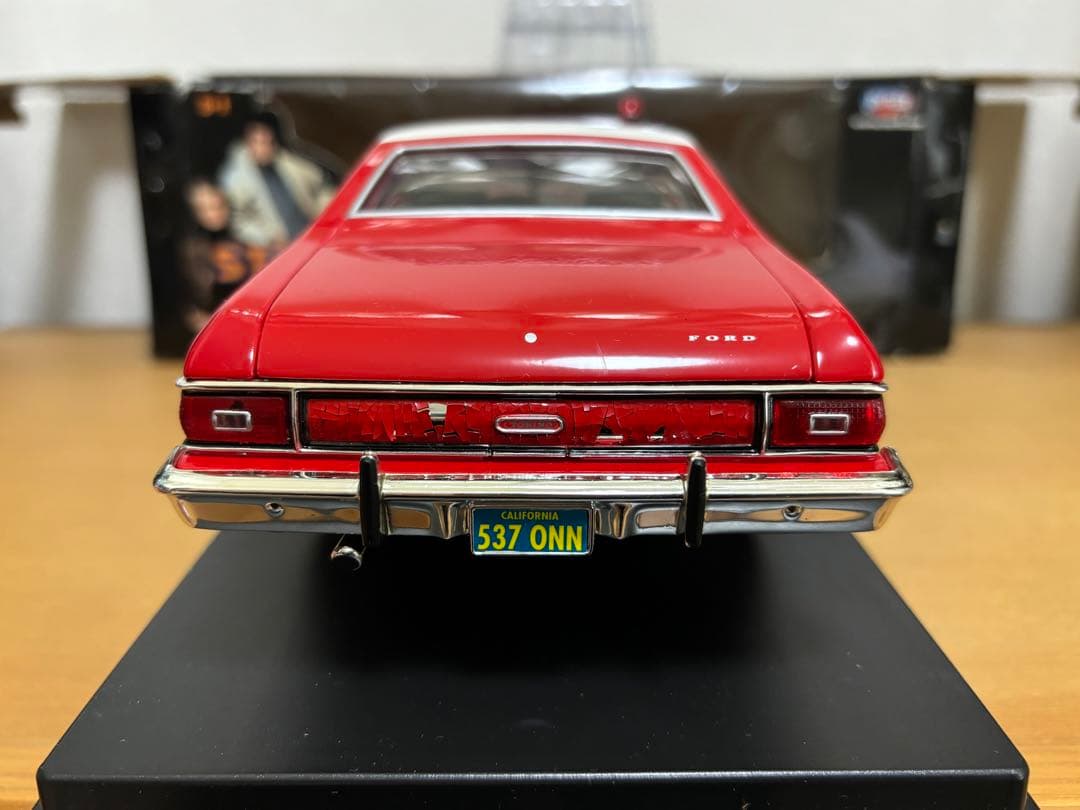 1/18 FORD GRAN TORINO 刑事スタスキー&ハッチ
