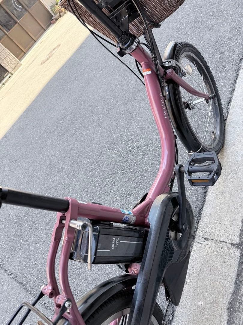 大阪府　ヤマハ　ピンク 電動アシスト自転車 バスケット付き