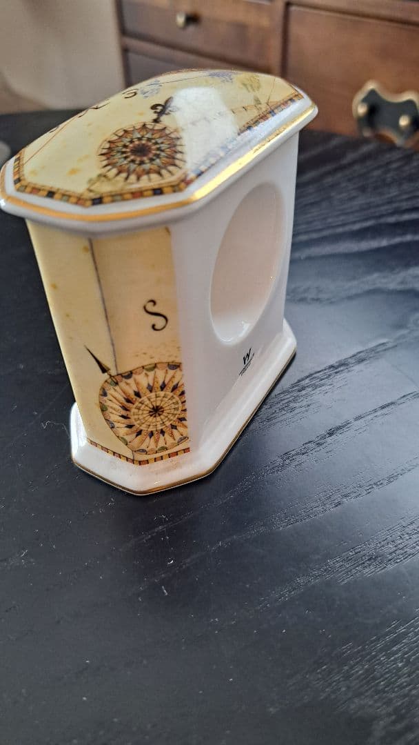 wedgewood置時計 陶器製 八角形置時計 地図とコンパスデザイン.。動作可
