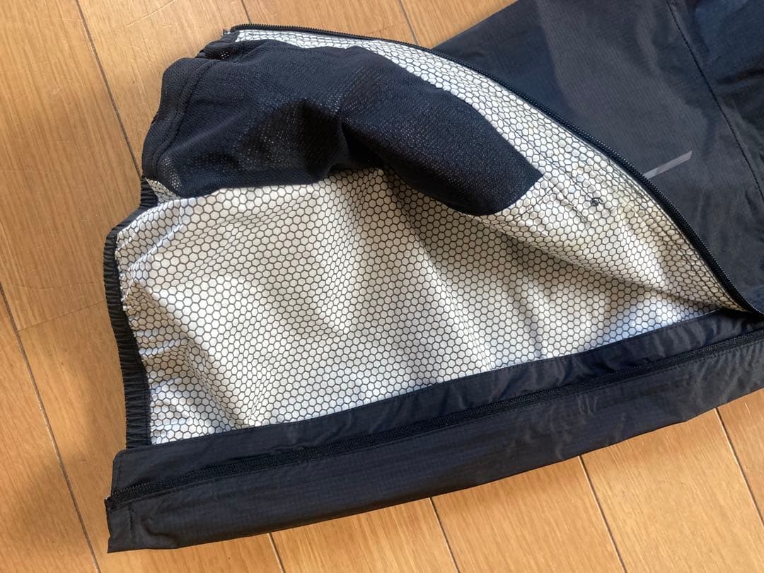 未使用　サロモン　ボナッティ　ウォータープルーフパンツ　L 黒　Salomon