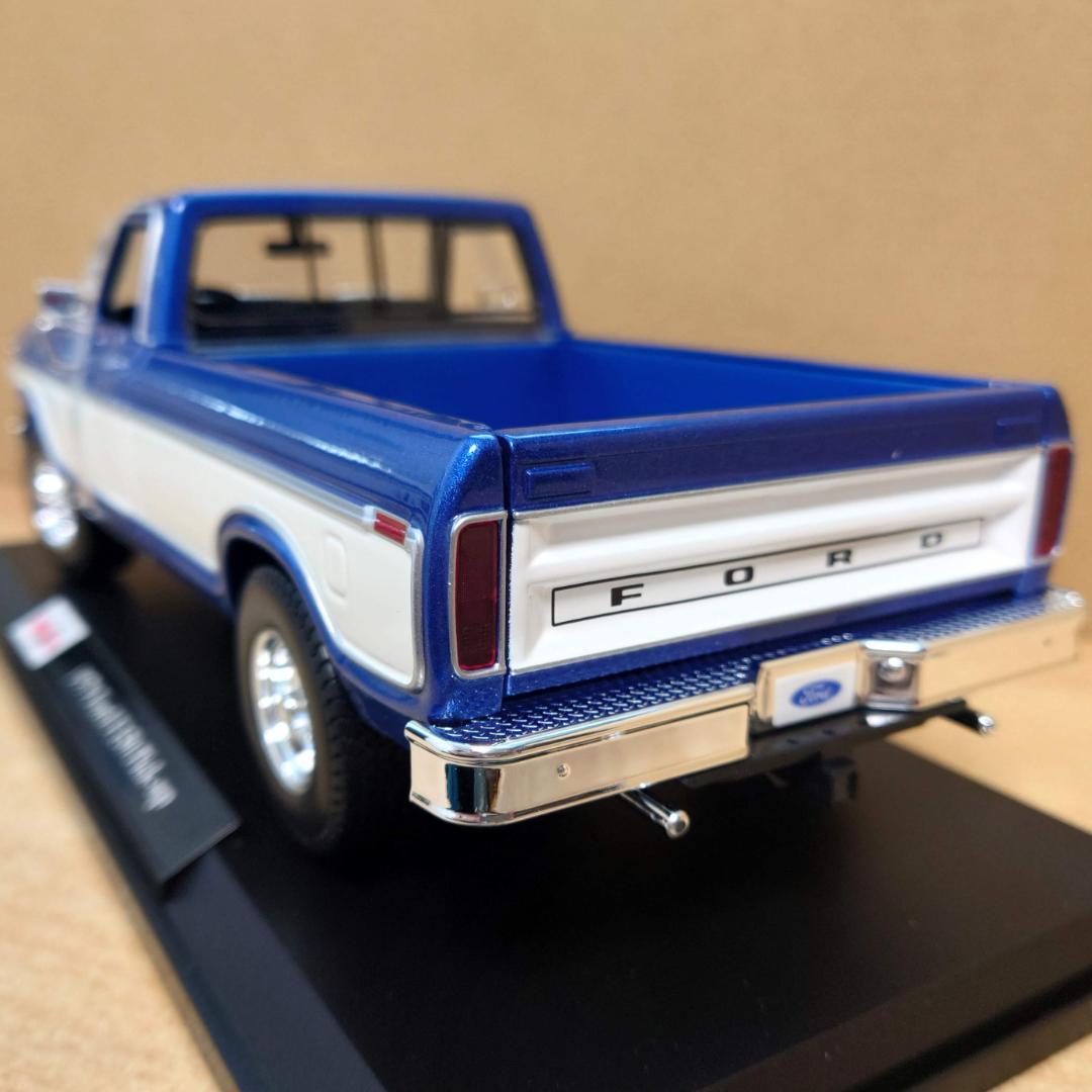 1/18 フォード F150 ピックアップトラック ブルー 1979 Ford