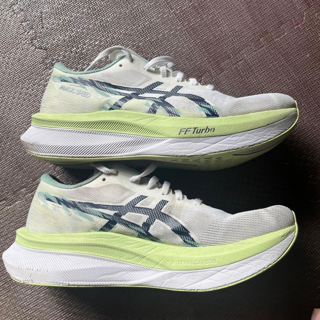 スパイク・シューズ ASICS MAGIC SPEED 4
