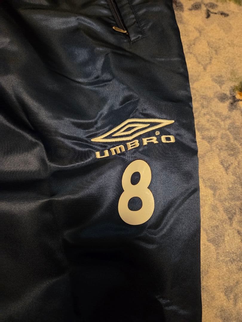 【2】岡山学芸館UMBRO ウィンドブレーカー 上下セット 8番