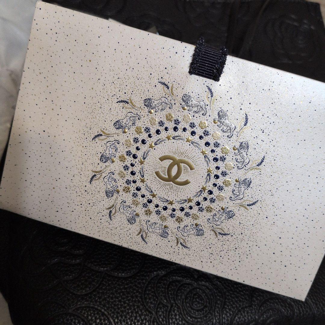 新品未使用　カメリア模様　社外品トートバッグ　CHANELノベルティチャーム付き