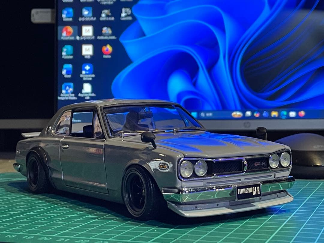 Skyline GT-R ハコスカミニカー 1/18