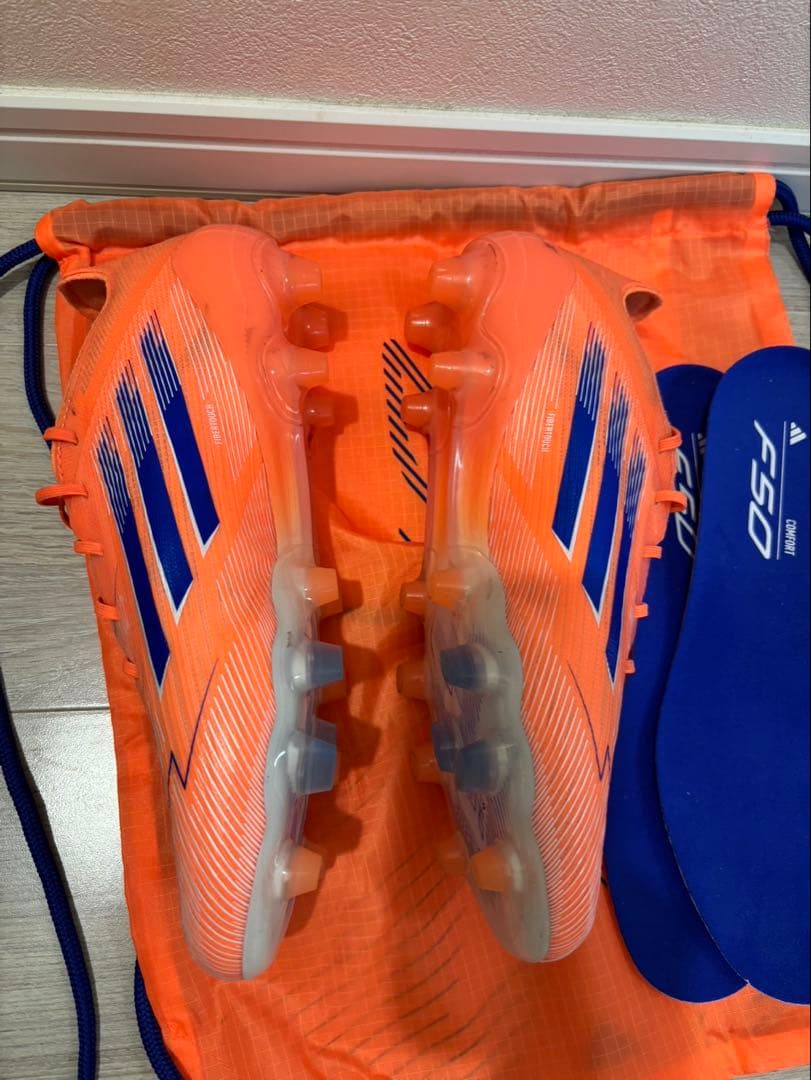 adidas F50 サッカースパイク オレンジ