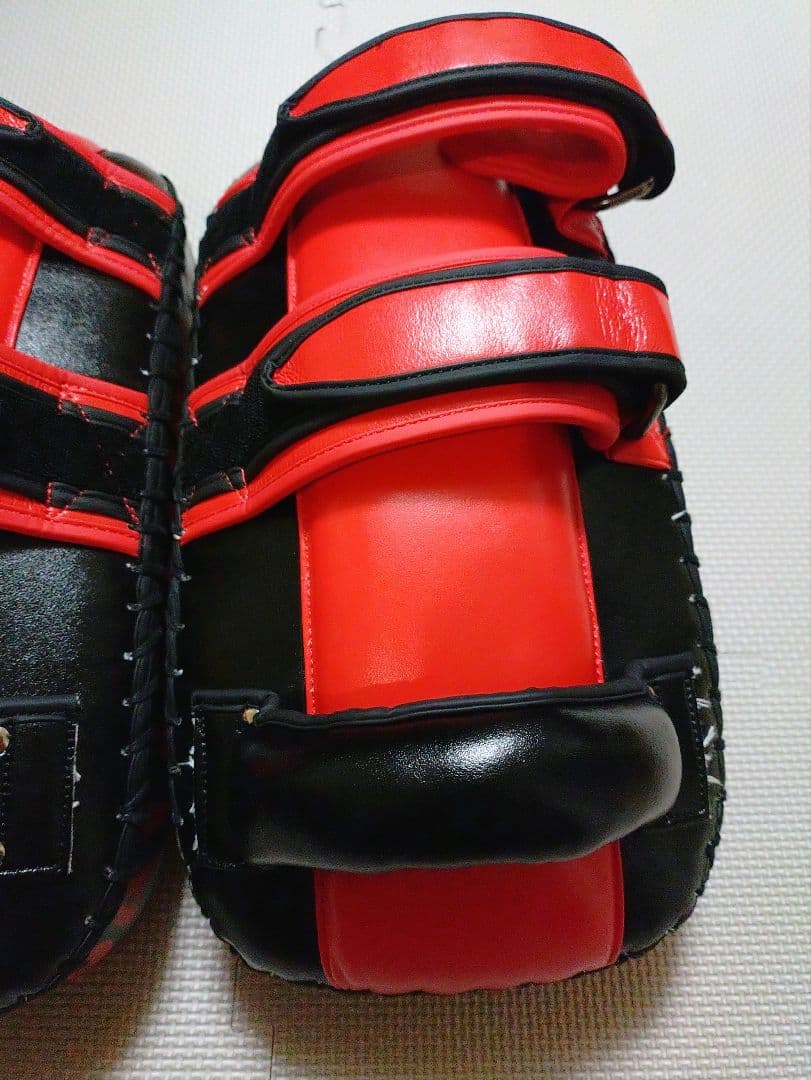 キックミット　ムエタイ　キックボクシング