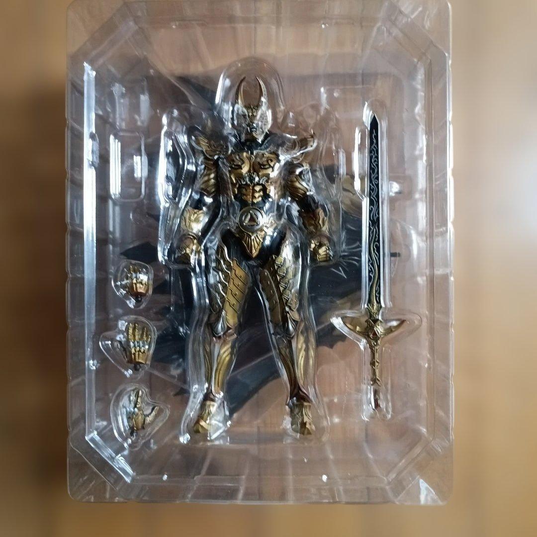 魔戒可動 黄金騎士 ガロ・翔 「牙狼＜GARO＞～闇を照らす者～」 魂ウェブ商…