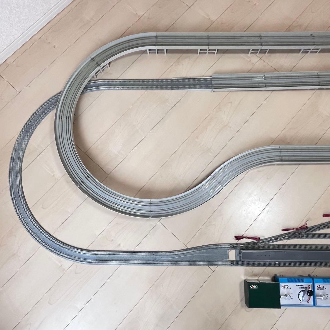 Nゲージ KATO ユニトラック 複線高架線・地上線大型8の字立体交差レイアウト